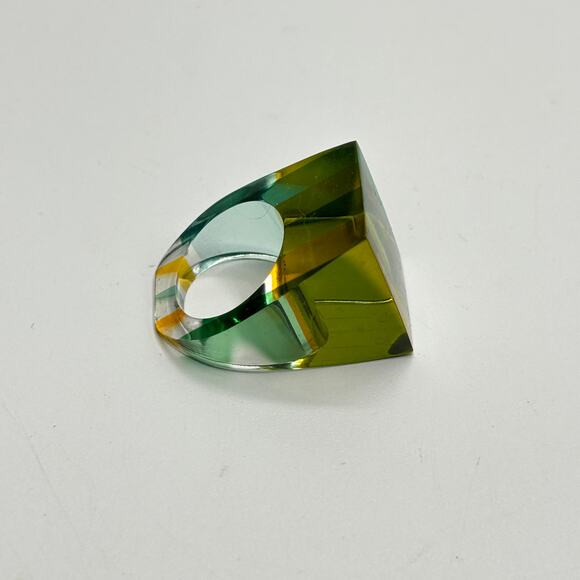Vintage 60s Mod Lucite Dome Ring Green Yellow Retro Futuristic Size 6 - Picture 4 of 8